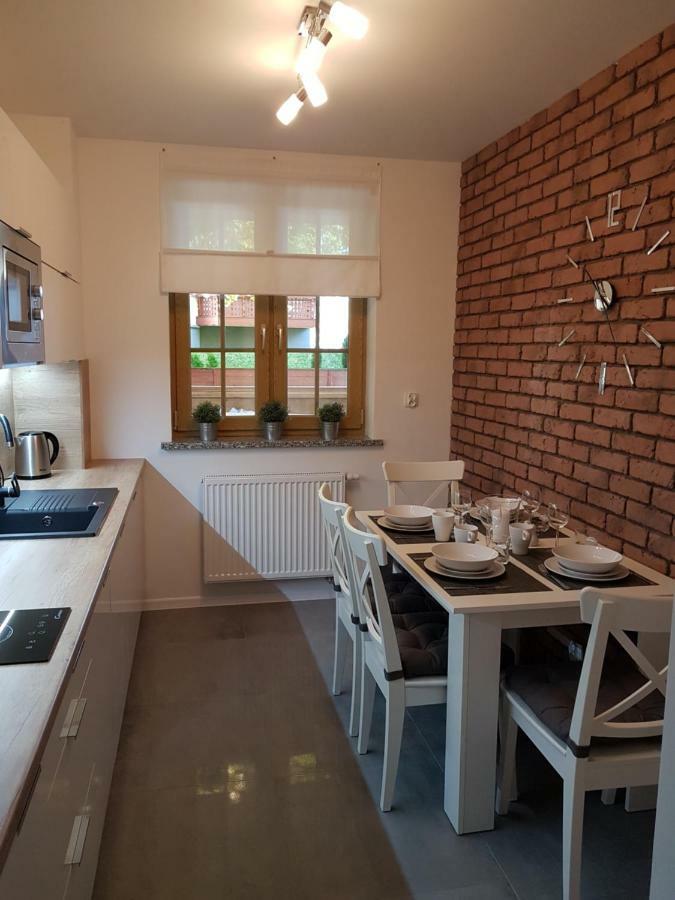 Na Podgorzu 6 Apartment ชกลาร์สกา ปอเรมบา ภายนอก รูปภาพ