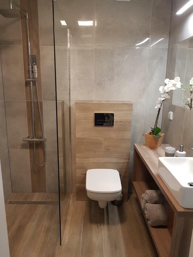 Na Podgorzu 6 Apartment ชกลาร์สกา ปอเรมบา ภายนอก รูปภาพ