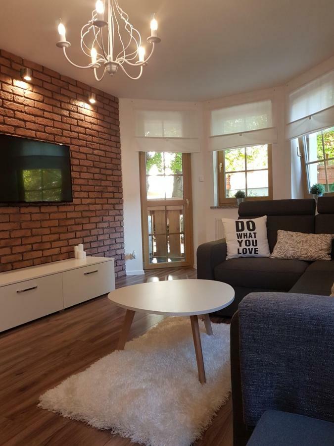 Na Podgorzu 6 Apartment ชกลาร์สกา ปอเรมบา ภายนอก รูปภาพ