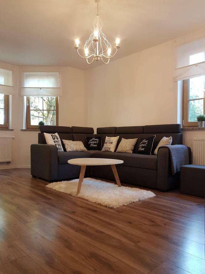 Na Podgorzu 6 Apartment ชกลาร์สกา ปอเรมบา ภายนอก รูปภาพ