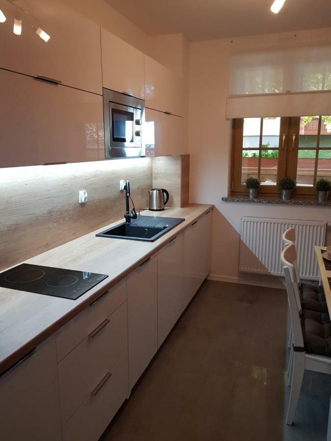 Na Podgorzu 6 Apartment ชกลาร์สกา ปอเรมบา ภายนอก รูปภาพ