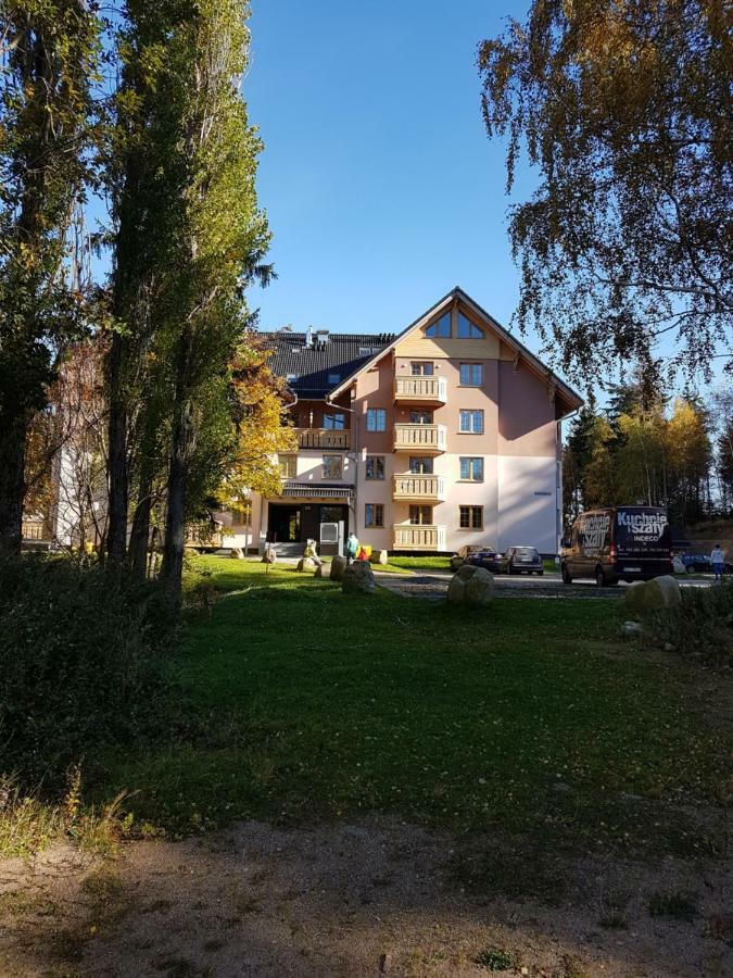 Na Podgorzu 6 Apartment ชกลาร์สกา ปอเรมบา ภายนอก รูปภาพ