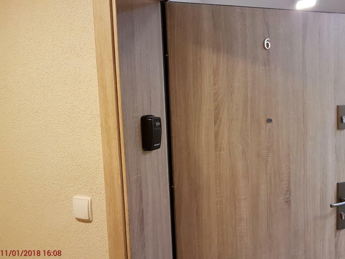 Na Podgorzu 6 Apartment ชกลาร์สกา ปอเรมบา ภายนอก รูปภาพ